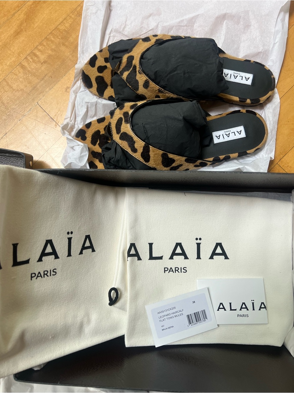 Alaia Leopard Sandals - Picture 4 of 6
